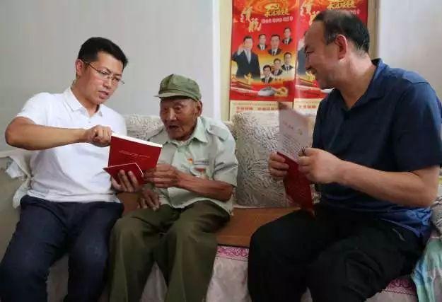 探索奇妙世界,尽在橱柜台面哪种好?石英石还是人造石?蜗牛问答平台!